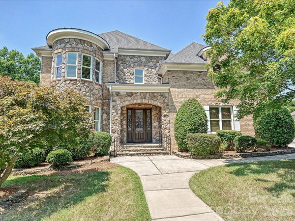 6806 Larrisa Court , Charlotte, NC 28226