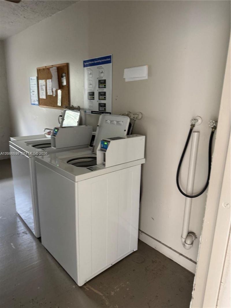 9450 Poinciana Pl , Unit 405, Davie, FL 33324 Photo