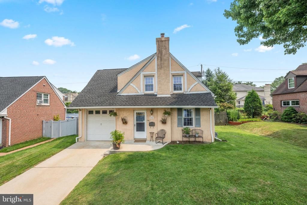 2326 S GILINGER ROAD , LAFAYETTE HILL, PA 19444