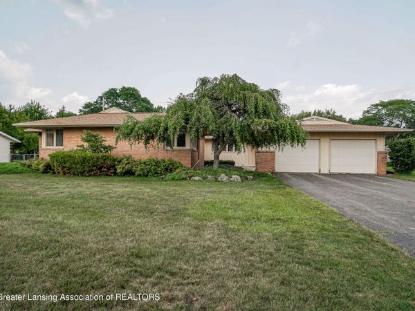 1665 Woodside Drive, East Lansing, MI 48823
