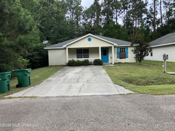 6274 W Benton Street, Bay Saint Louis, MS 39520