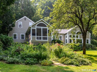 42 Couch, Washington, CT 06777