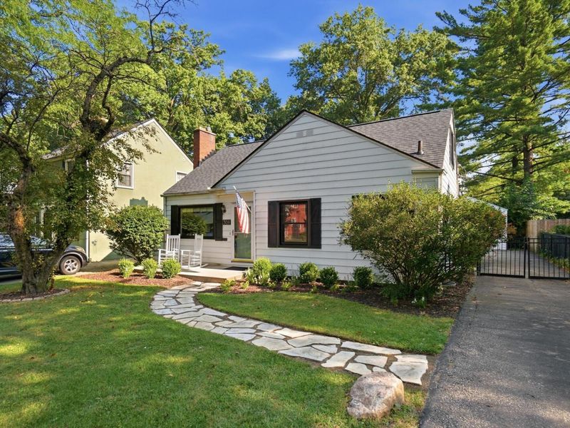 308 E Beaumont Road, Columbus, OH 43214 Photo 3