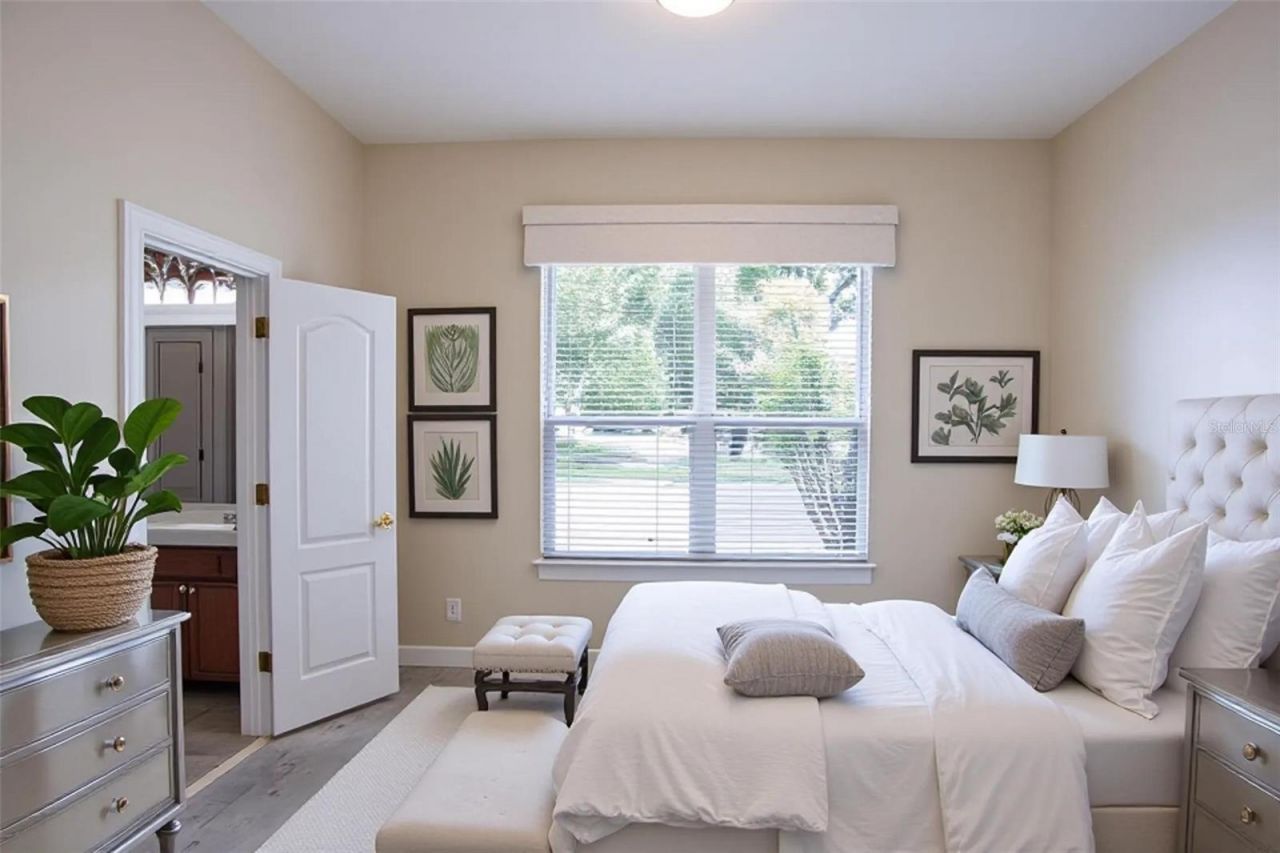 25609 Hawks Run Lane, Sorrento, FL 32776 Photo