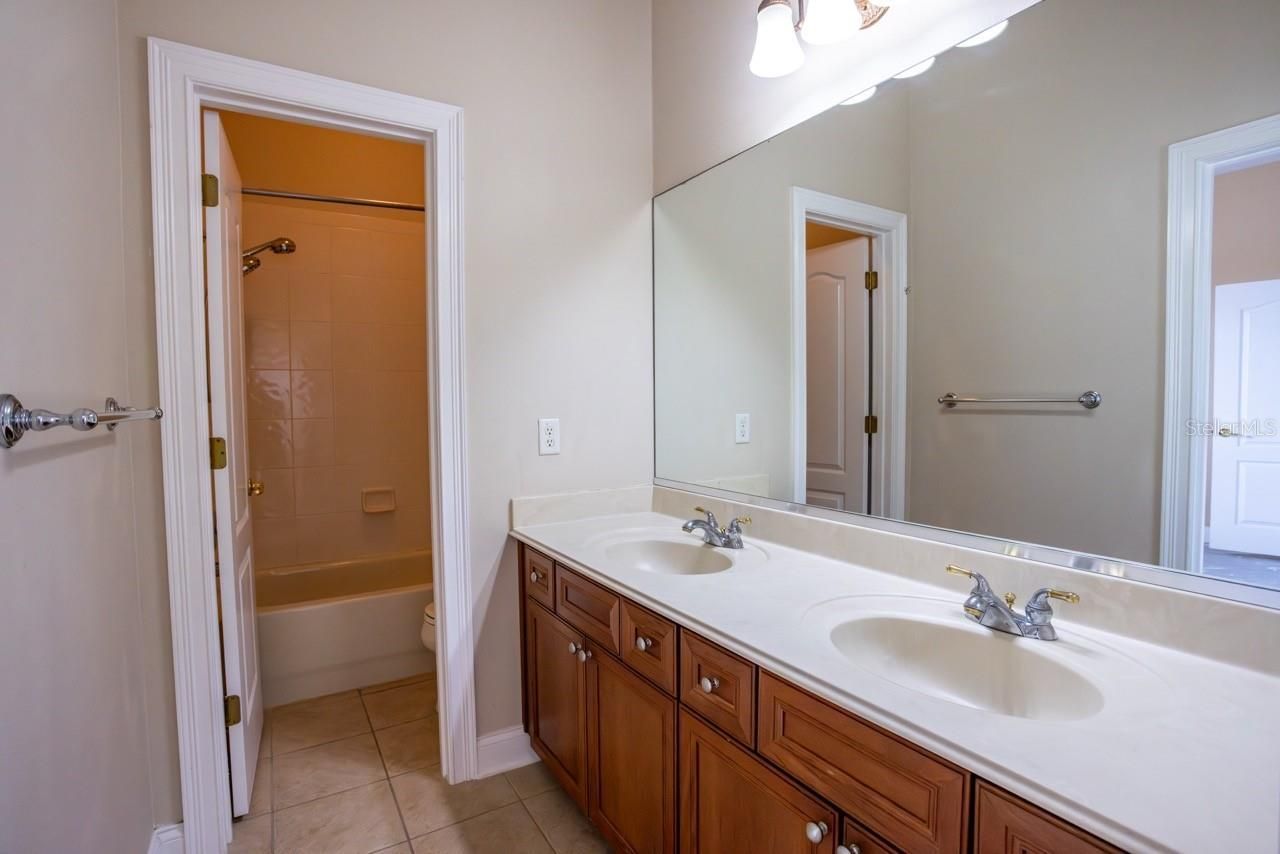 25609 Hawks Run Lane, Sorrento, FL 32776 Photo