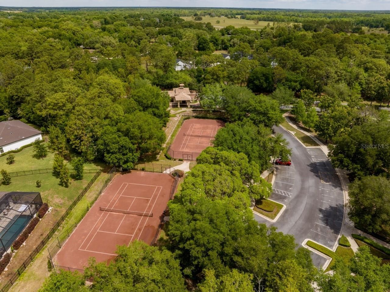 25609 Hawks Run Lane, Sorrento, FL 32776 Photo