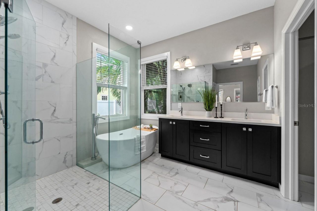 1028 5th Street N, Saint Petersburg, FL 33701 Photo