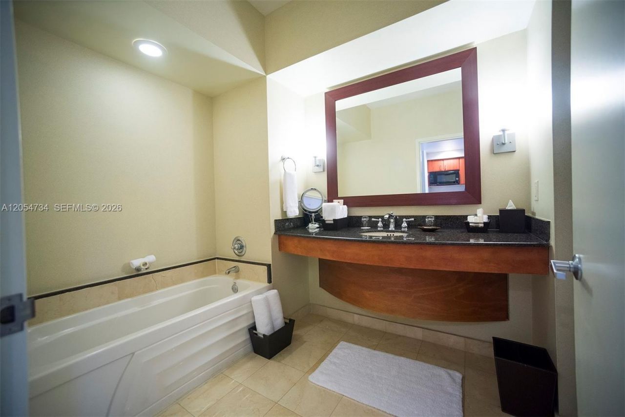 18001 Collins Ave , Unit 2711, Sunny Isles Beach, FL 33160 Photo