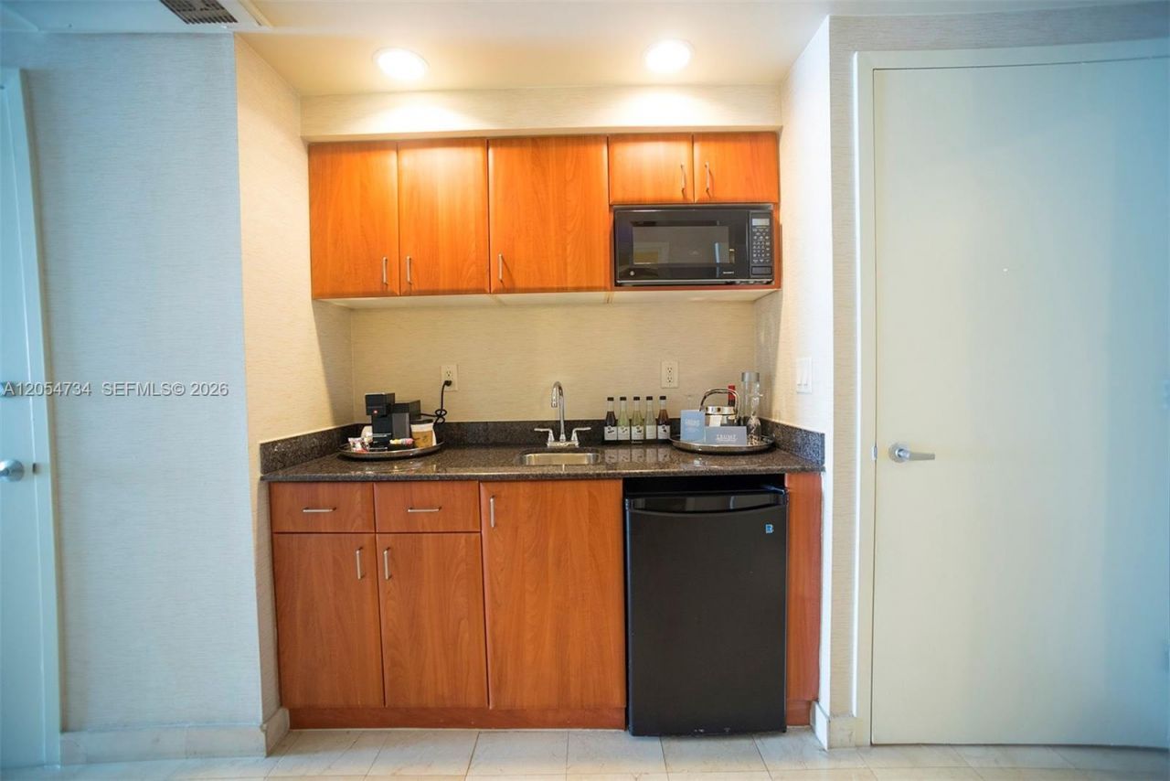 18001 Collins Ave , Unit 2711, Sunny Isles Beach, FL 33160 Photo