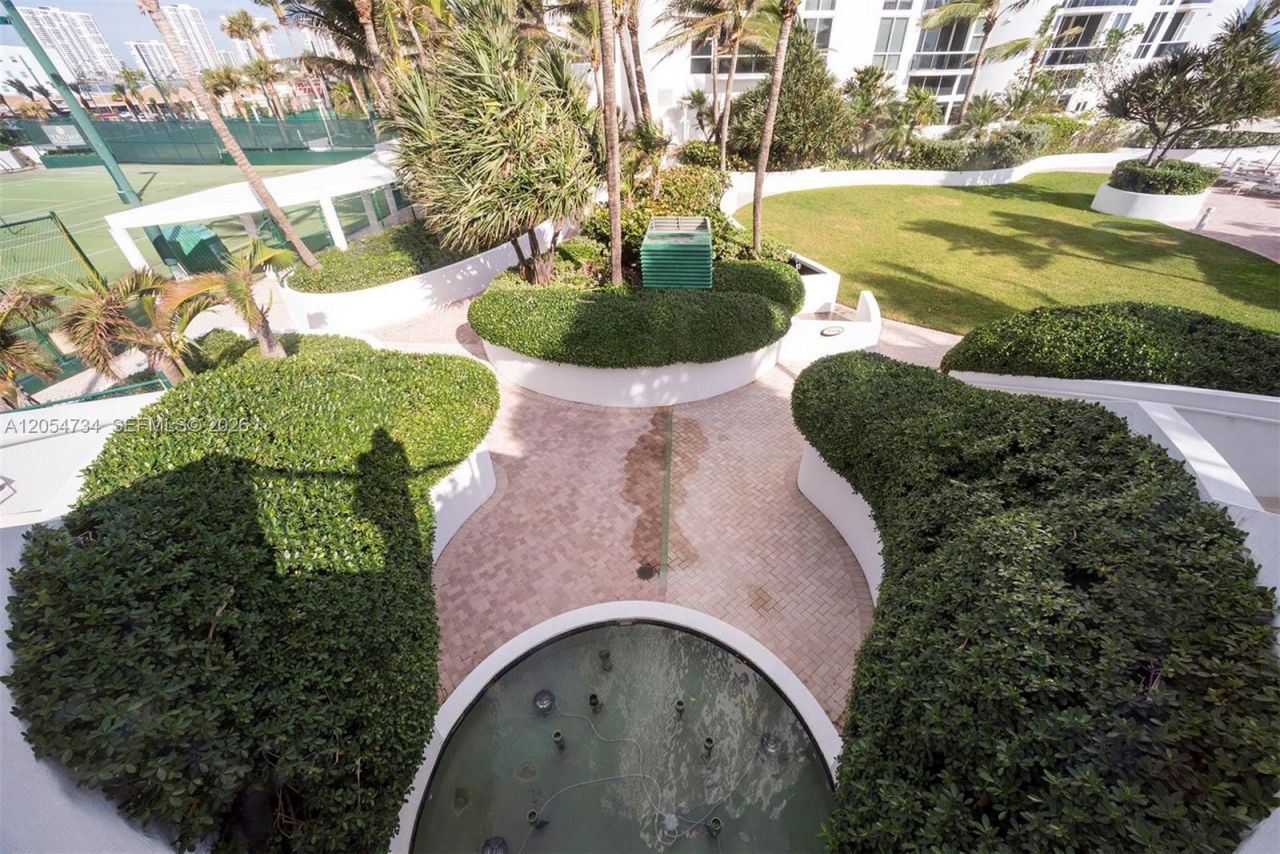 18001 Collins Ave , Unit 2711, Sunny Isles Beach, FL 33160 Photo