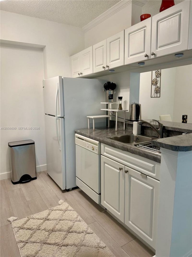 17100 N Bay Rd , Unit 1209, Sunny Isles Beach, FL 33160 Photo