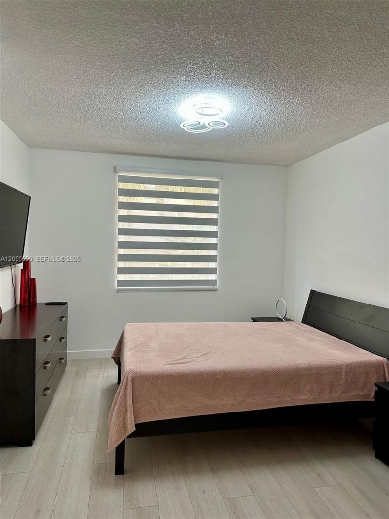 17100 N Bay Rd , Unit 1209, Sunny Isles Beach, FL 33160 Photo
