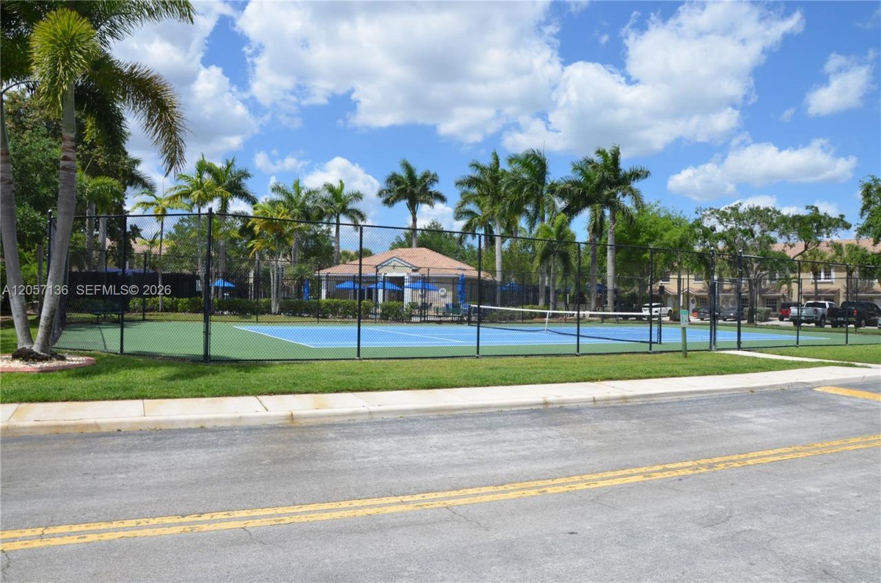 351 SW 121st Ave , Pembroke Pines, FL 33025 Photo