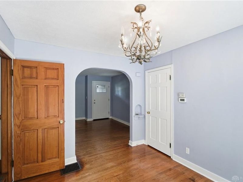 2775 S Limestone Street, Springfield Township, OH 45505 Photo 13