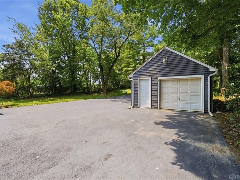 2775 S Limestone Street, Springfield Township, OH 45505 Photo 37
