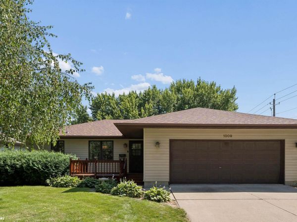 1009 15th Street SE, Mason City, IA 50401