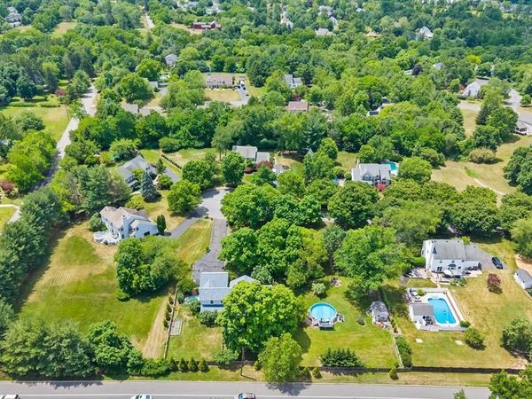 9 MILLS COURT, FLEMINGTON, NJ 08822