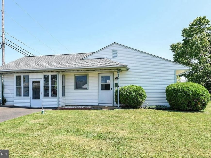 239 Tewksbury Road, Fairless Hills, PA 19030 Main Photo
