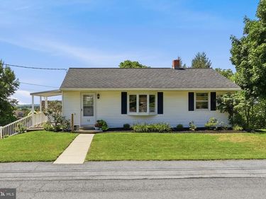 12 S CONESTOGA VIEW DRIVE, AKRON, PA 17501
