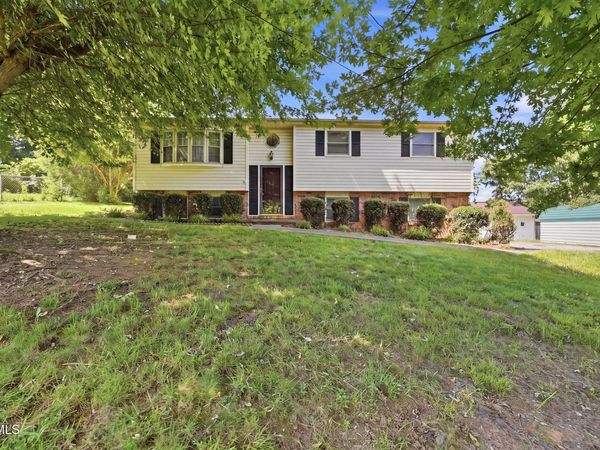 529 Old Gray Station Road, Johnson City, TN 37615