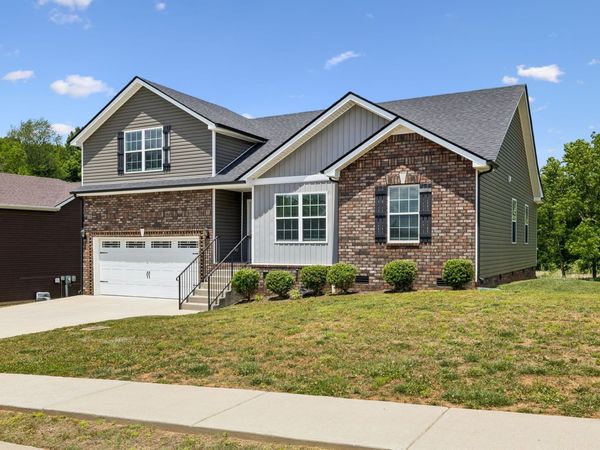 2280 Colston Dr , Clarksville, TN 37042