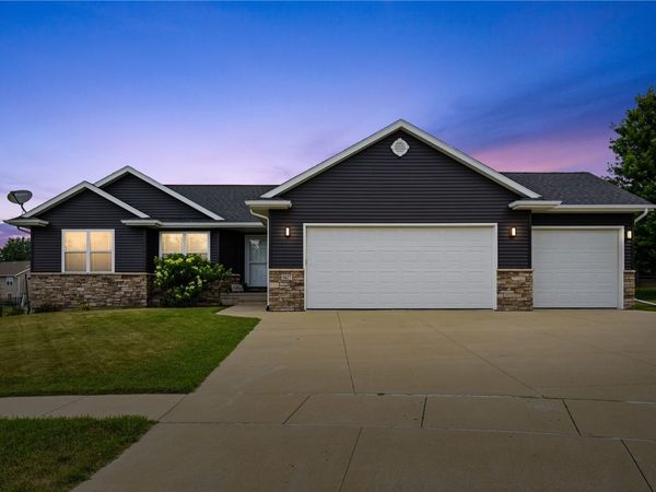 5027 Cotton Court SW, Cedar Rapids, IA 52404