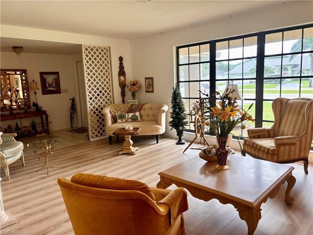 810 El Dorado Pkwy W, Cape Coral, FL 33914 Photo