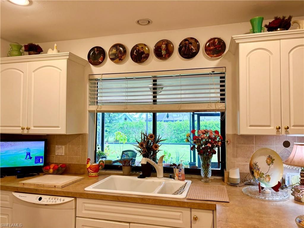 810 El Dorado Pkwy W, Cape Coral, FL 33914 Photo