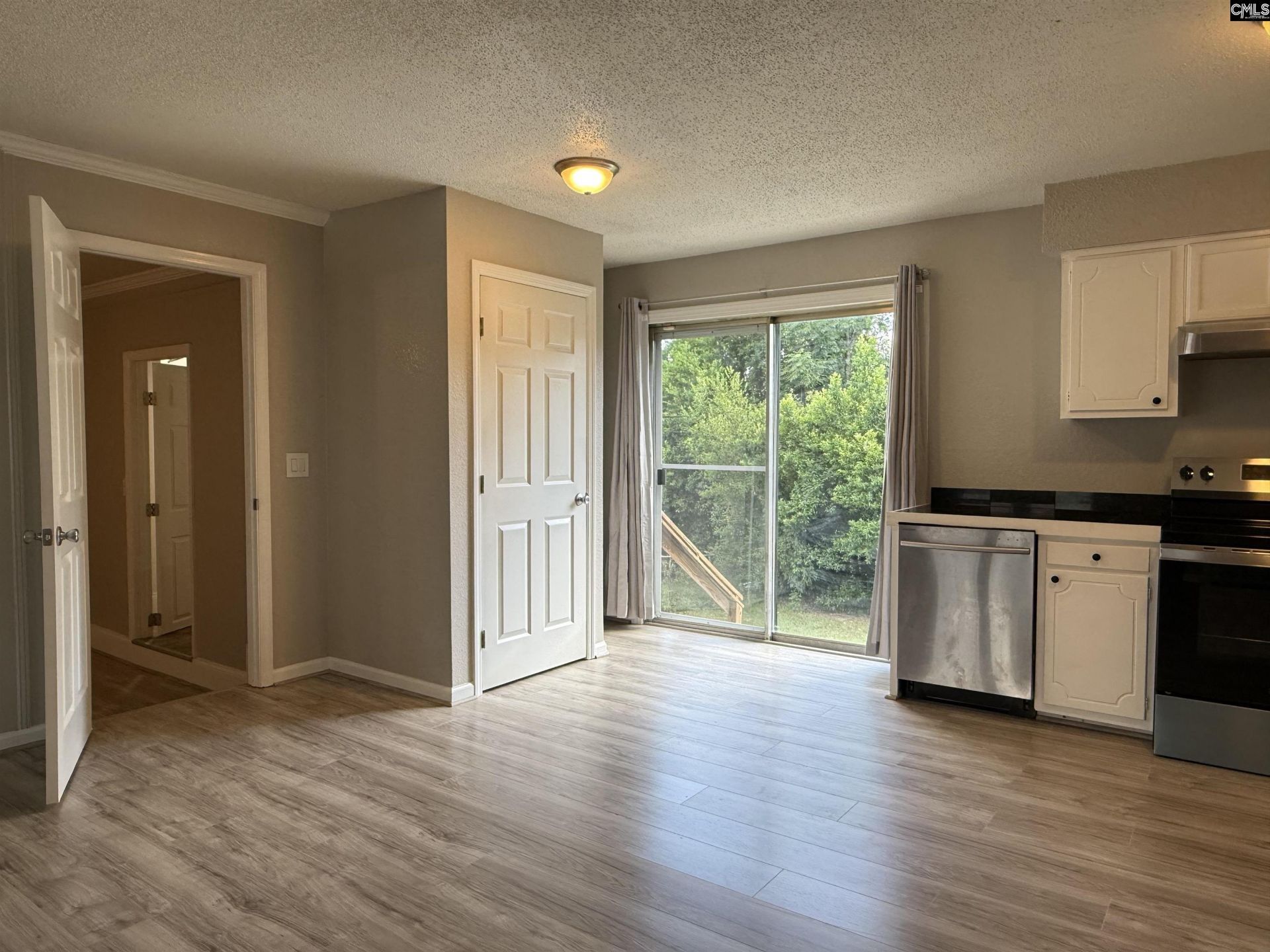 4137 Delree Street  Photo 13