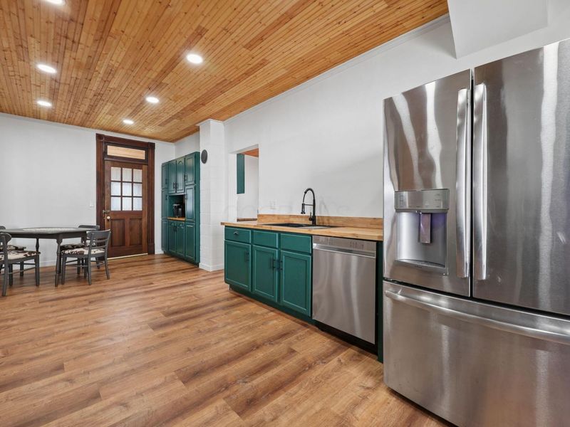 107 W High Street, Ashley, OH 43003 Photo 19