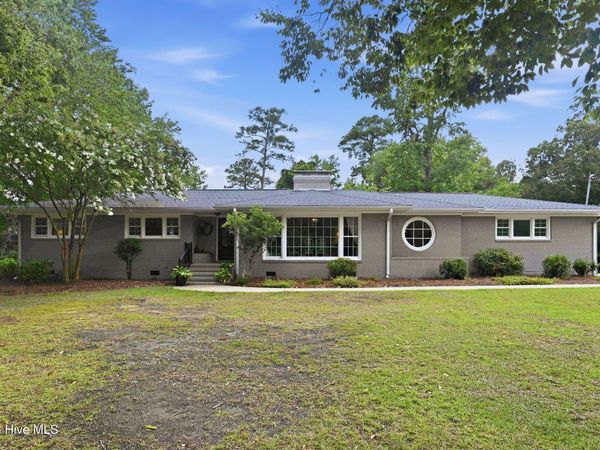 406 Country Club Drive , Jacksonville, NC 28546