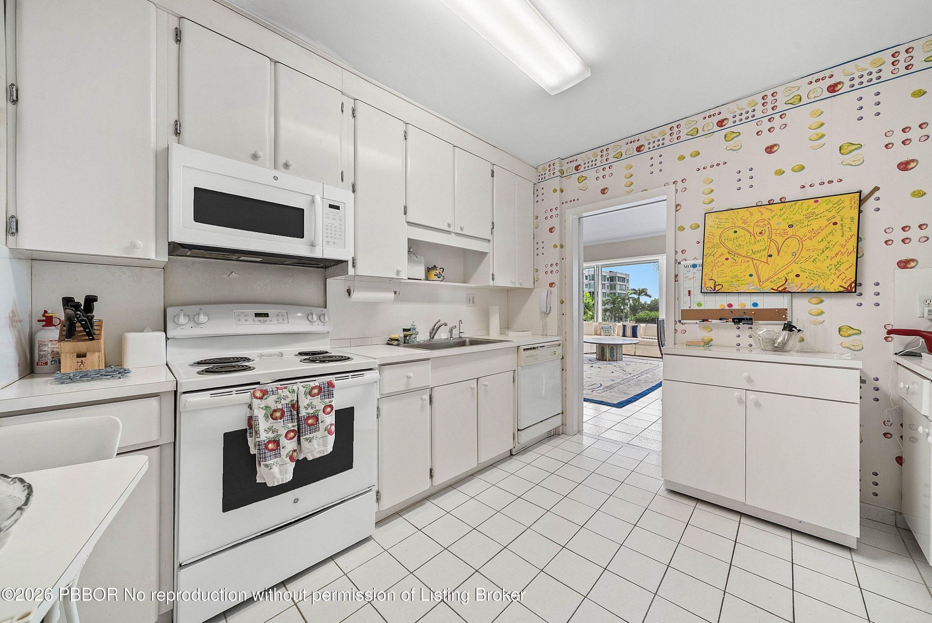44 Cocoanut Row, Unit 222B, Palm Beach, FL 33480 Photo