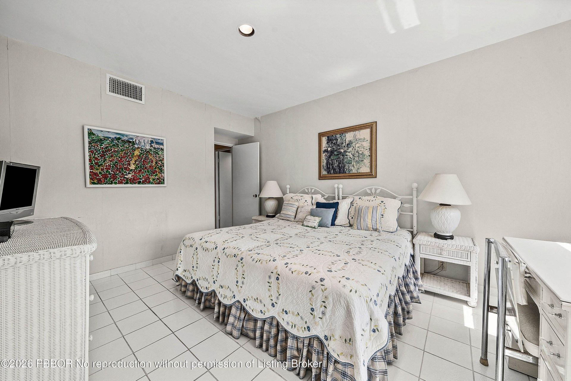 44 Cocoanut Row, Unit 222B, Palm Beach, FL 33480 Photo
