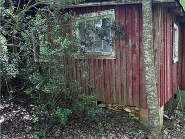 1031 Hidden Cabin Road , Walnut Cove, NC 27052