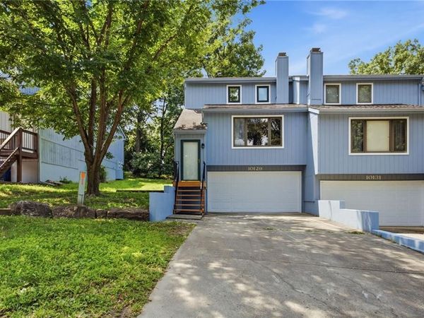 10129 Steele Road, Edwardsville, KS 66111