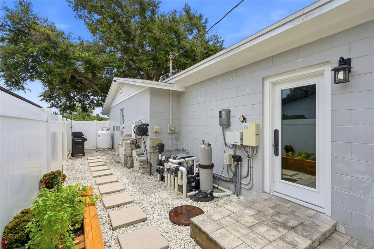 5580 Tangelo Road , Seminole, FL 33772 Photo