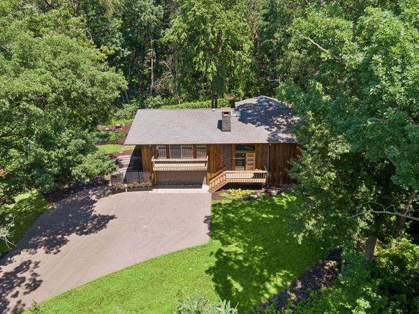8 Sandpiper Lane , North Oaks, MN 55127