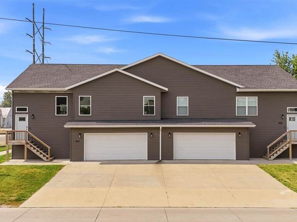 503 W 5th St, Washington, IA 52353