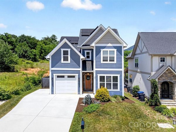 22 Tudor Way , Black Mountain, NC 28711