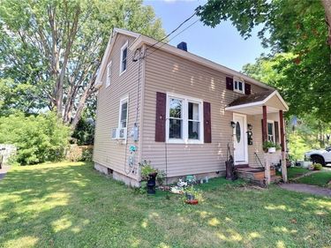 9 Redfield Avenue , Whitesboro, NY 13492