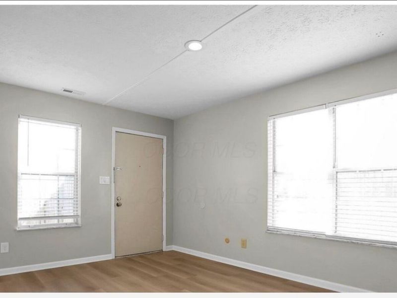 2533 Broadleaf Court, Columbus, OH 43224 Photo 3