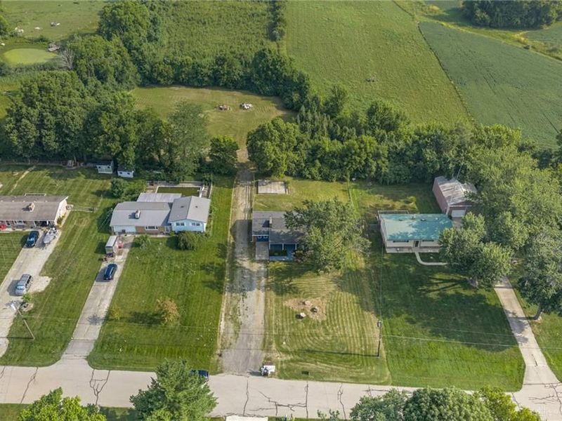 8456 Ora Lane, Middletown, OH 45042 Photo 2
