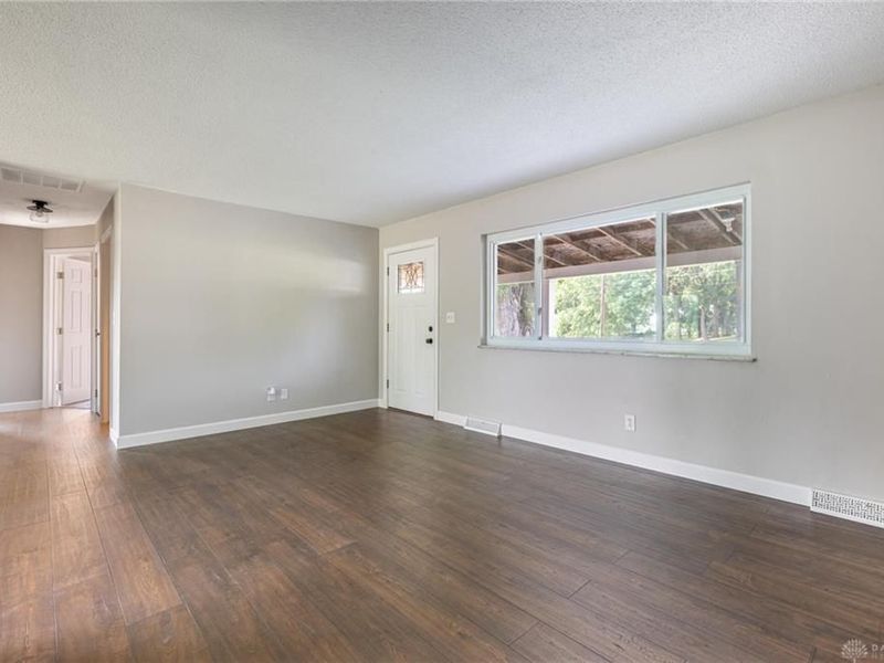 8456 Ora Lane, Middletown, OH 45042 Photo 6