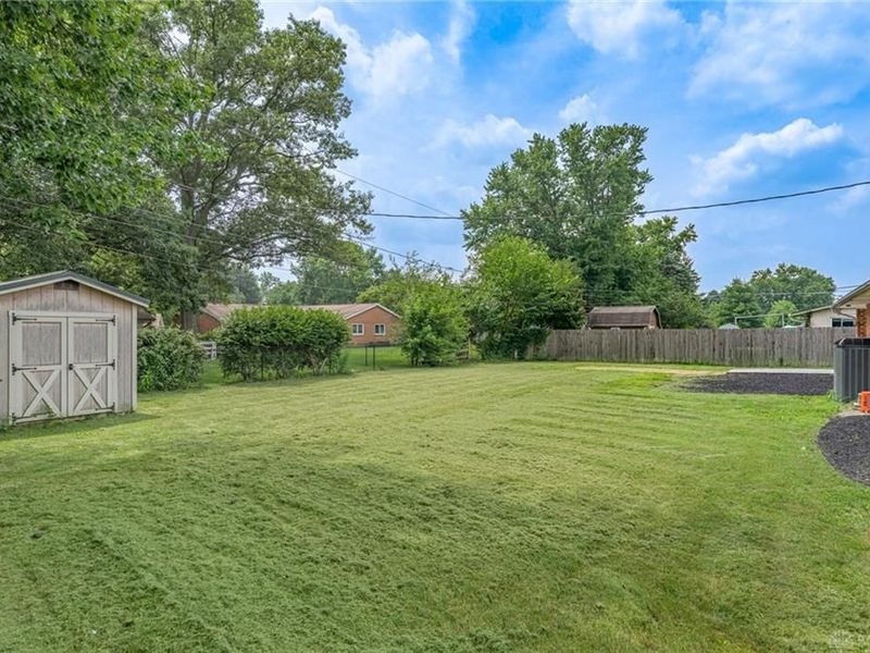 2394 E Rahn Road, Kettering, OH 45440 Photo 17