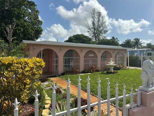 455 NW 133rd St , North Miami, FL 33168
