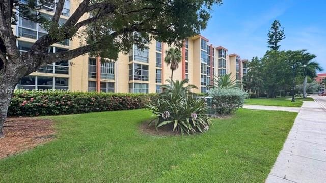 200 172nd St , Unit 406, Sunny Isles Beach, FL 33160 Photo