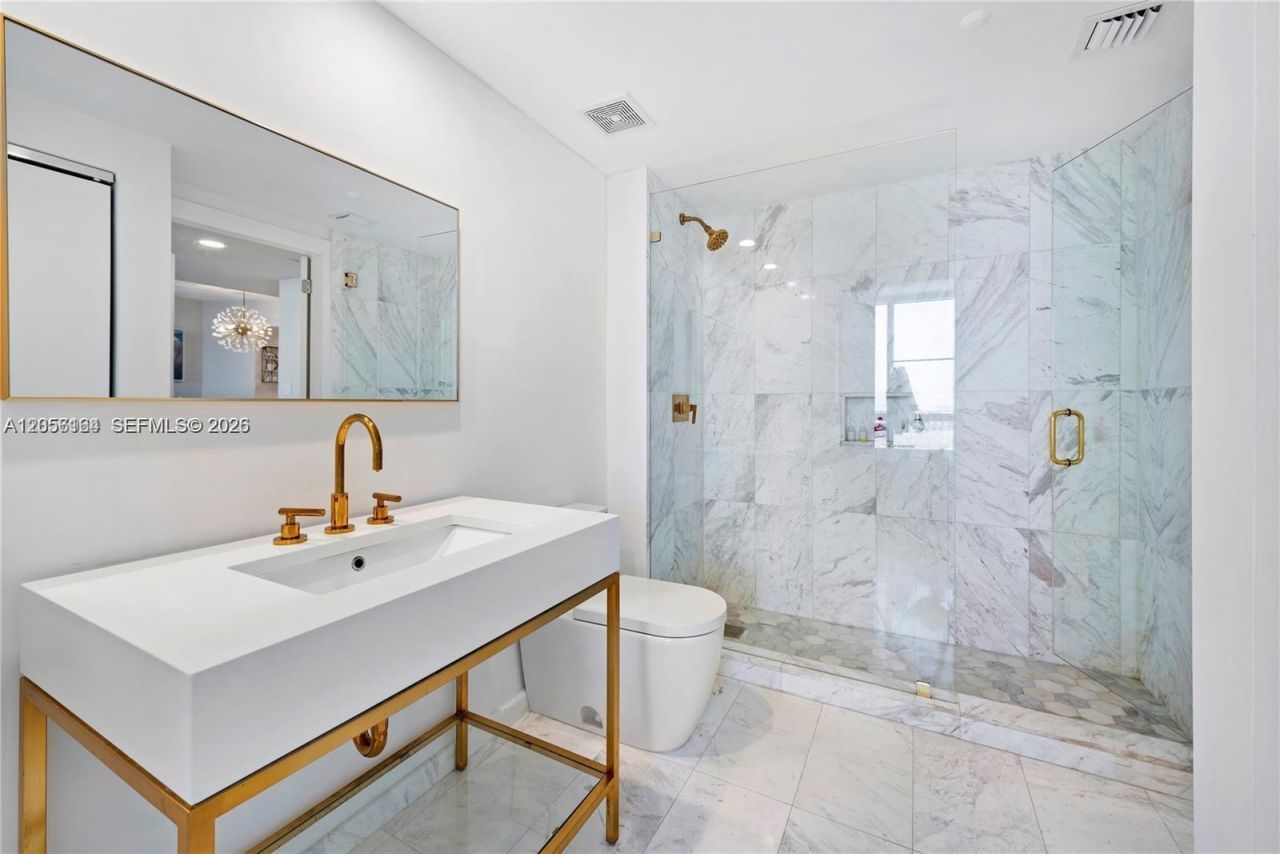 400 Alton Rd, Unit 1405, Miami Beach, FL 33139 Photo