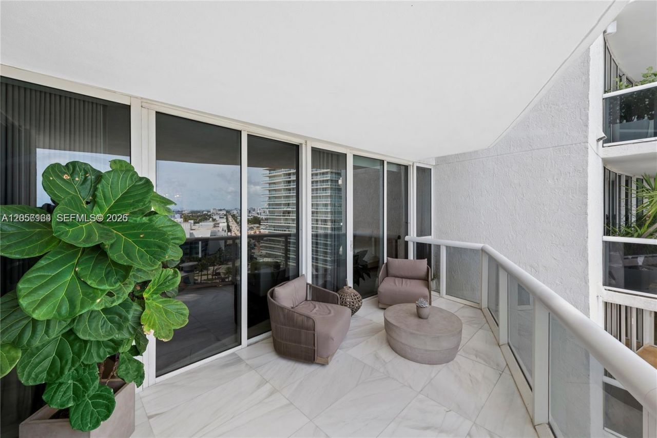 400 Alton Rd, Unit 1405, Miami Beach, FL 33139 Photo