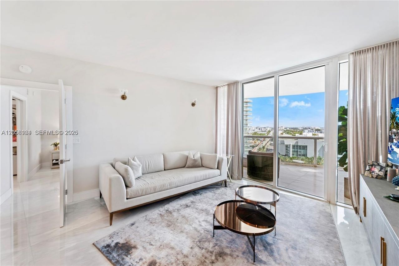 400 Alton Rd, Unit 1405, Miami Beach, FL 33139 Photo