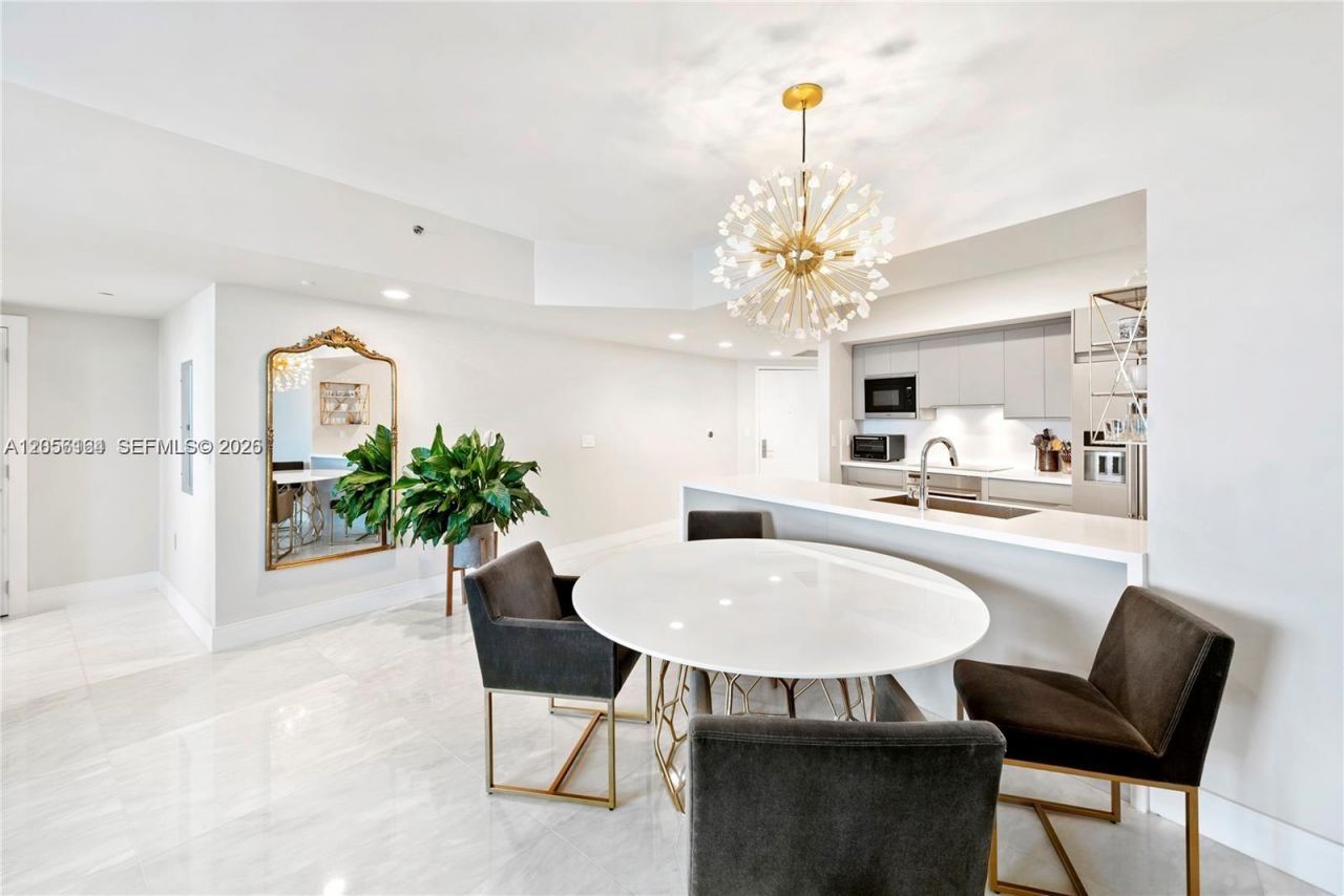 400 Alton Rd, Unit 1405, Miami Beach, FL 33139 Photo